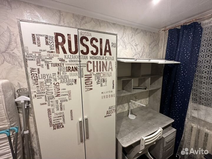 Писменный стол, стул, комод, шкаф