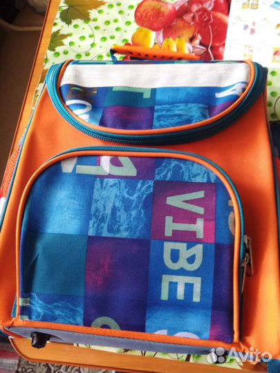 Портфель школьный новый