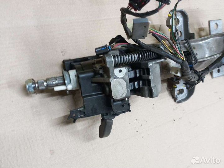 Рулевой вал Кадиллак Эскалейд 3