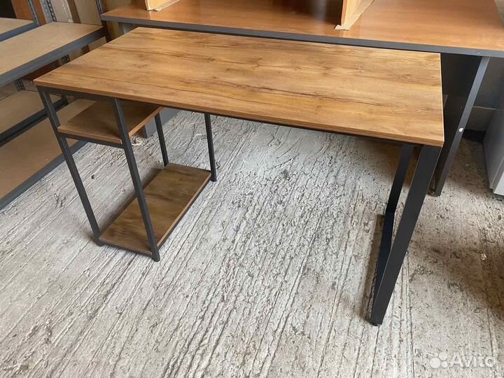 Компьютерный стол прямой