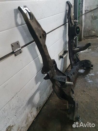 Балка подмоторная BMW 5-Series/M5