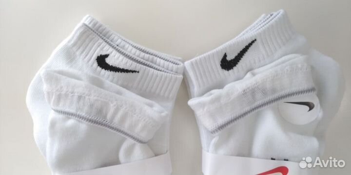 Белые носки