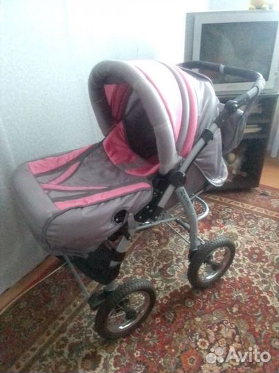 Коляска для ребенка