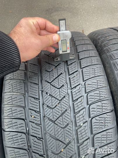 Pirelli Scorpion Winter RFT 275/40 R21 и 315/35 R21