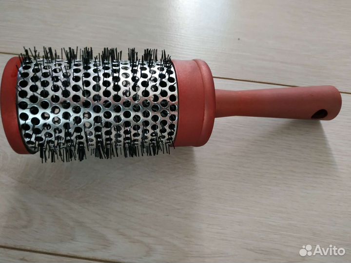 Расческа брашинг avon Польша, диаметр 6см