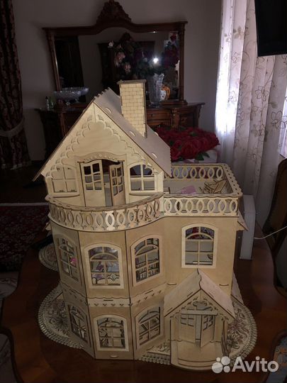 Домик кукольный