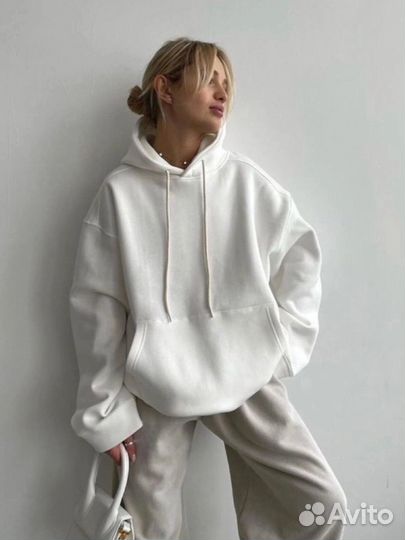 Женский костюм