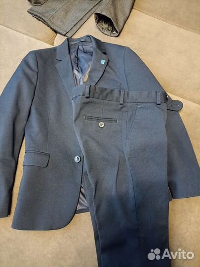 Костюм школьный