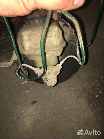 Вакумный уселитель тормозов Renault Laguna 1