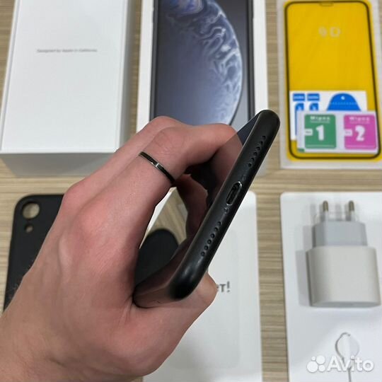 iPhone Xr, 64 ГБ
