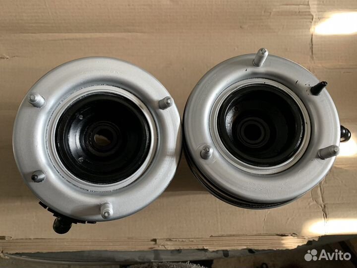 Пневмо Баллон на Ланд Ровер Вок