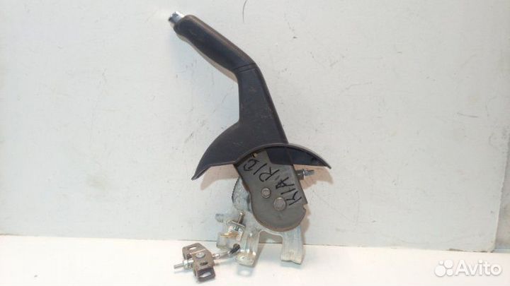 Рычаг стояночного тормоза