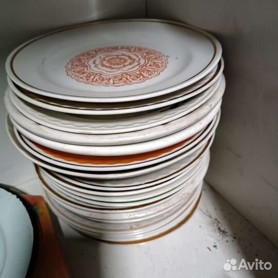 Тарелки разные