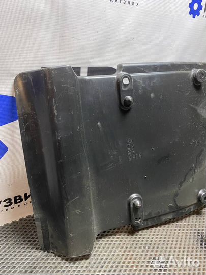 Крыло кабины Renault T 7482212926