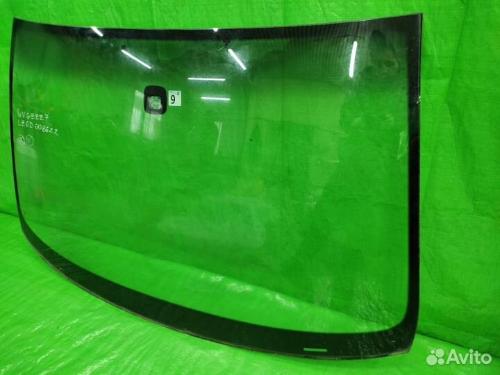 Стекло лобовое Volkswagen Touareg 2002-2010