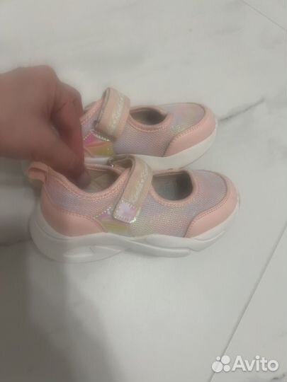 Кроссовки для девочки 28 размер