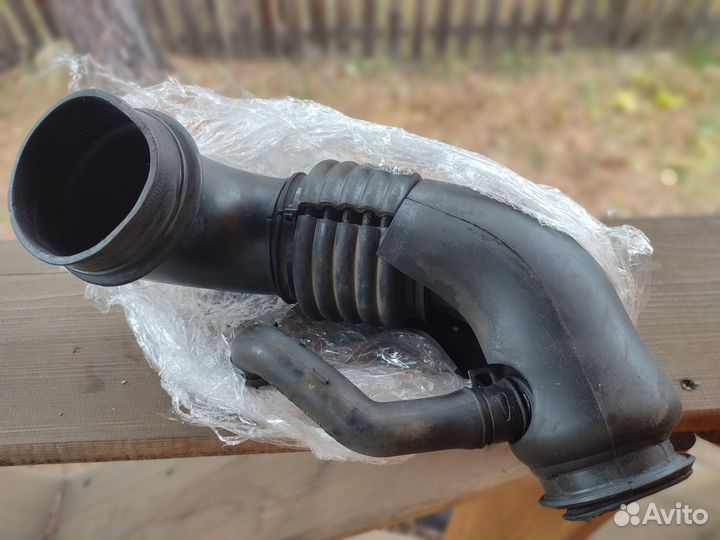 Патрубок воздушного фильтра