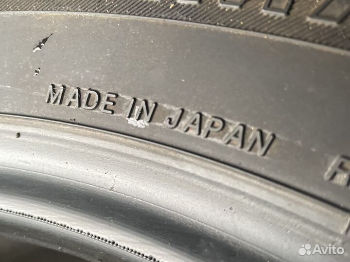 Yokohama Advan A10 215/55 R17 94V