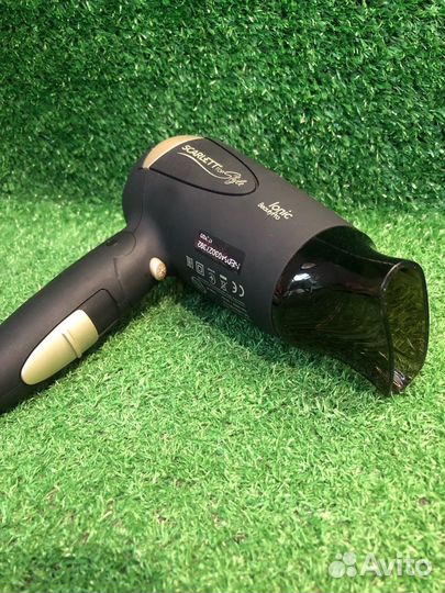 Фен Scarlett SC-HD70IT10