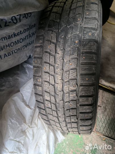 Dunlop SP Winter Ice 01 225/65 R17