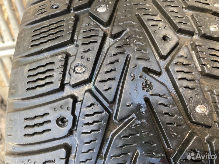 Nokian Tyres Hakkapeliitta 7 205/55 R16 94T