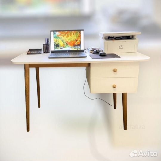 Стол письменный белый с деревом С0878