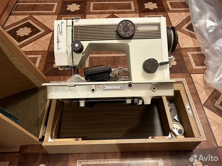 Швейная машинка veritas