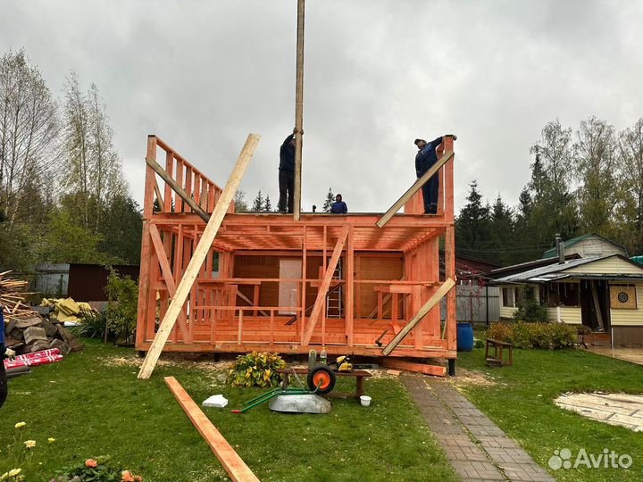 Бригада строителей