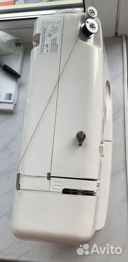 Швейная машина Janome