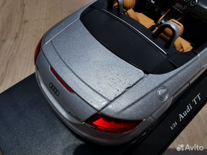 Audi TT Roadster 1:24 Cararama