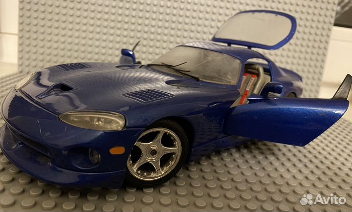 Dodge Viper GTS Coupe 1/18 Made in Italy Burago