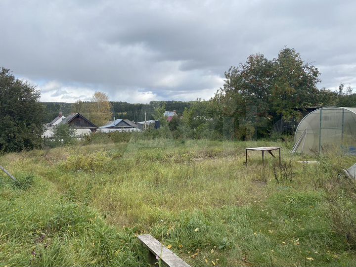 Дом 24,9 м² на участке 12 сот.