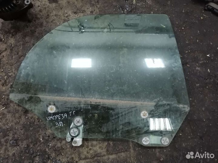 Стекло заднее правое Subaru Impreza gg