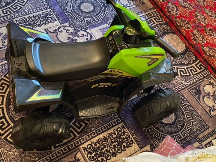Детский квадроцикл на аккумуляторе