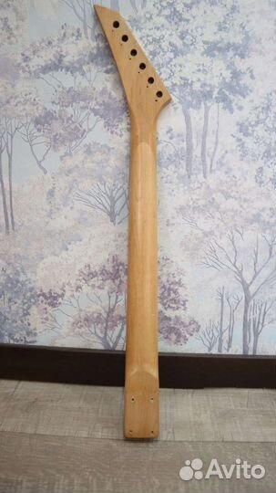 Гриф и дека от электрогитары