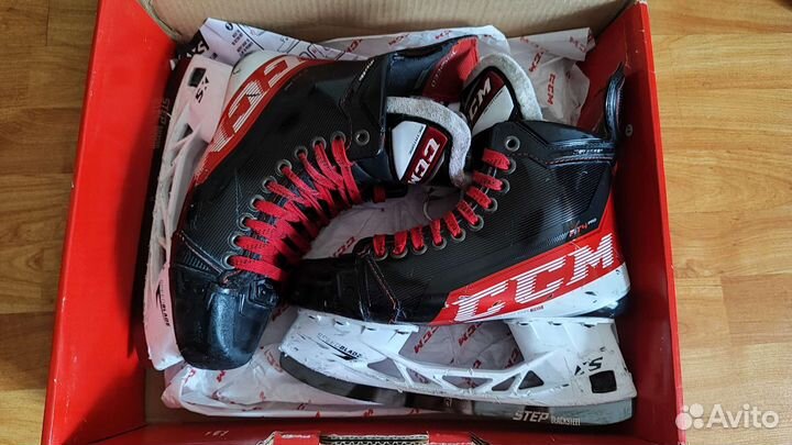 Коньки хоккейные ссм