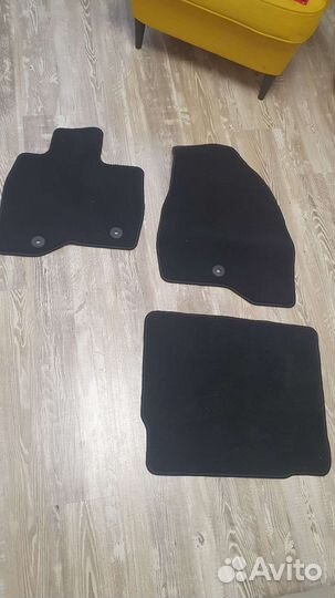 Автомобильные коврики текстильные Ford Explorer