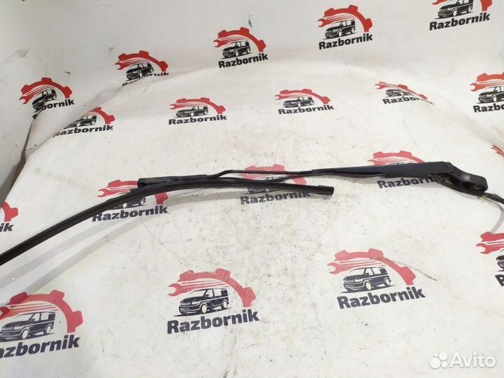 Дворник лобового стекла передний левый Mercedes