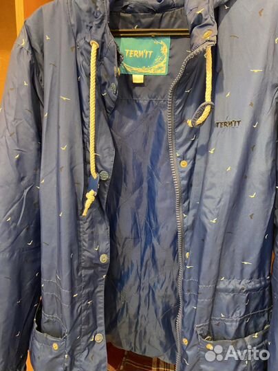 Ветровка женская