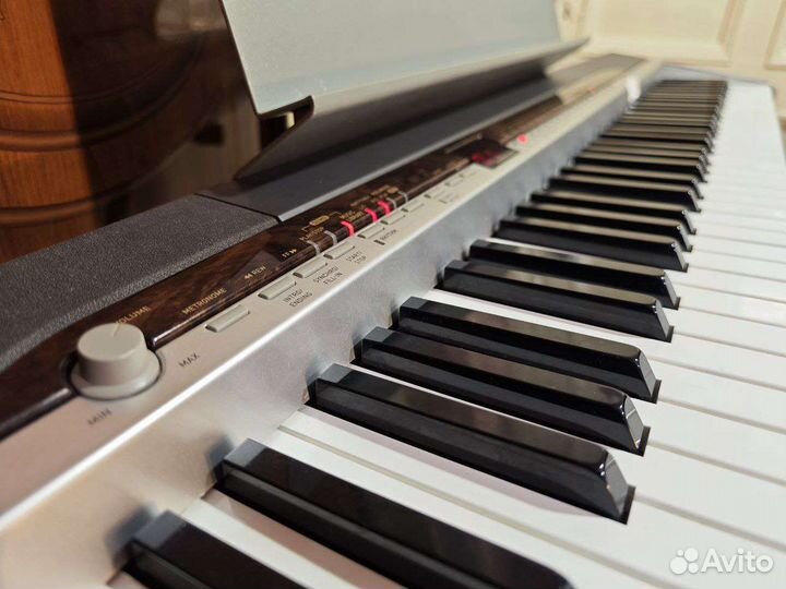 Цифровое пианино Casio Privia PX-200