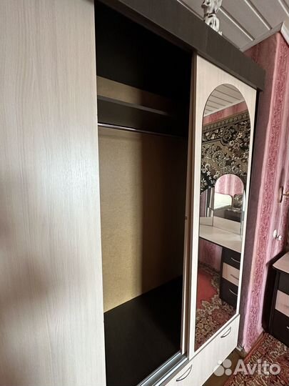 Спальный гарнитур