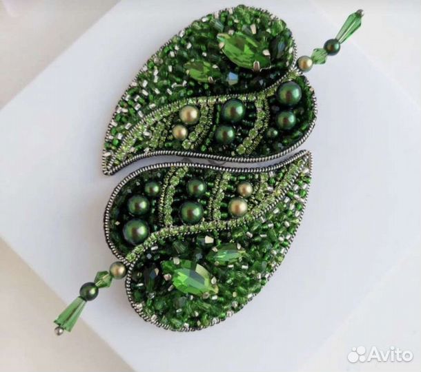 Брошь из бисера