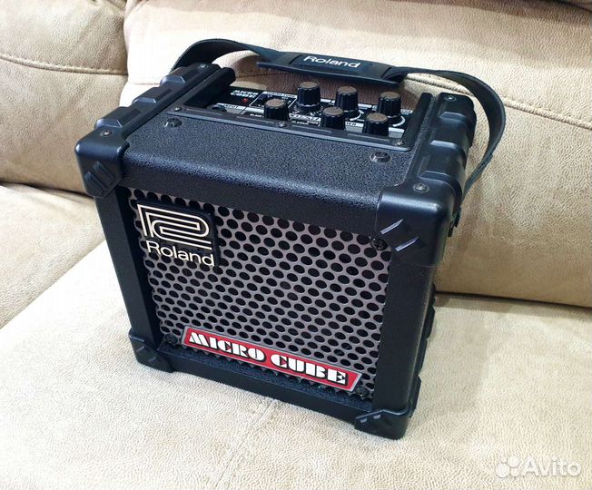 Комбоусилитель Roland
