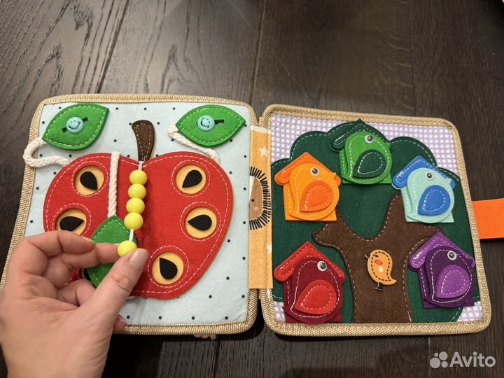 Развивающая книжка из фетра новая