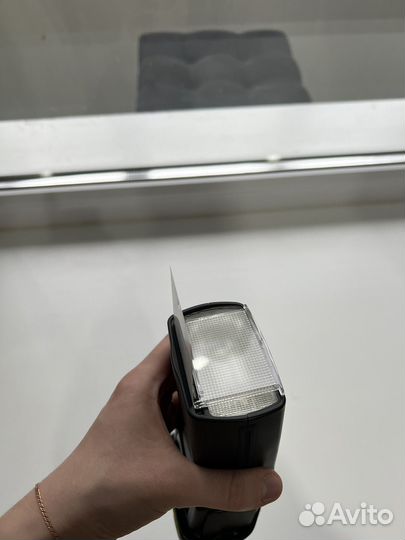 Вспышка yongnuo 560