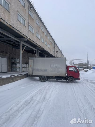 Бортовой грузовик Nissan Diesel Condor, 1993
