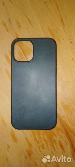 Чехол на iPhone