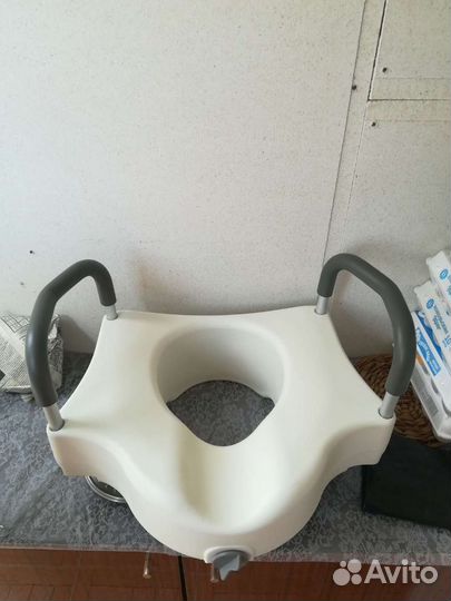 Сиденье на унитаз Armed