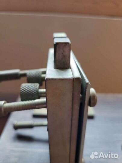 Замок дверной реечный