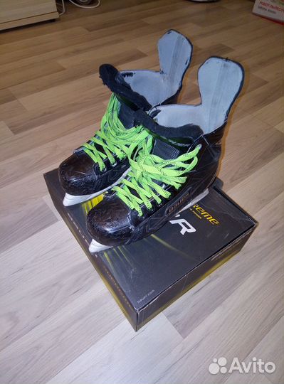 Коньки хоккейные